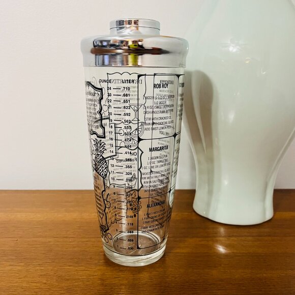 Vintage 1960s Irvinware XL Cocktail Shaker with Drink Recipes and Chrome Lid - Picture 3 of 10